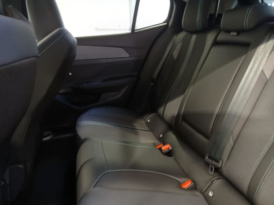 Peugeot 408 Allure Hybrid 145 ch e-DCS6 Noir