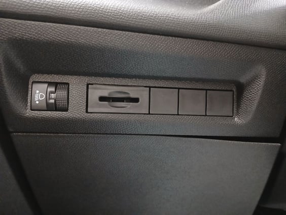 Peugeot 408 Allure Hybrid 145 ch e-DCS6 Noir