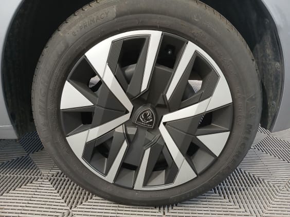 Peugeot 208 STYLE 100 CH BVM6 Gris