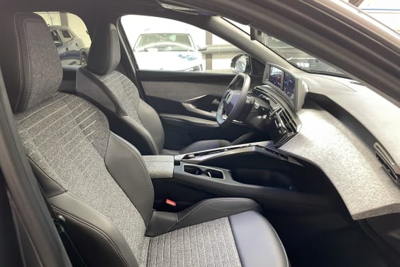 Peugeot 3008 Hybrid 145 e-DCS6 Allure Gris Titane