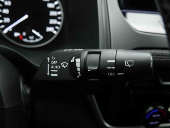 Nissan QASHQAI 140 MHEV ACENTA Gris
