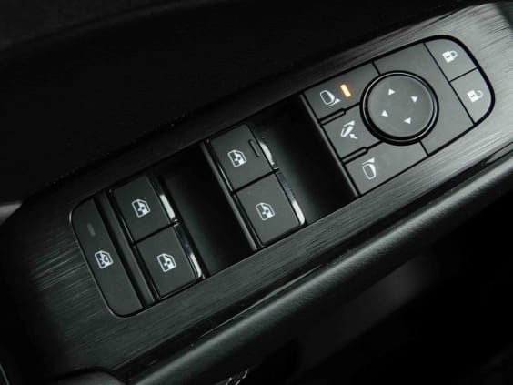 Nissan QASHQAI 140 MHEV ACENTA Gris