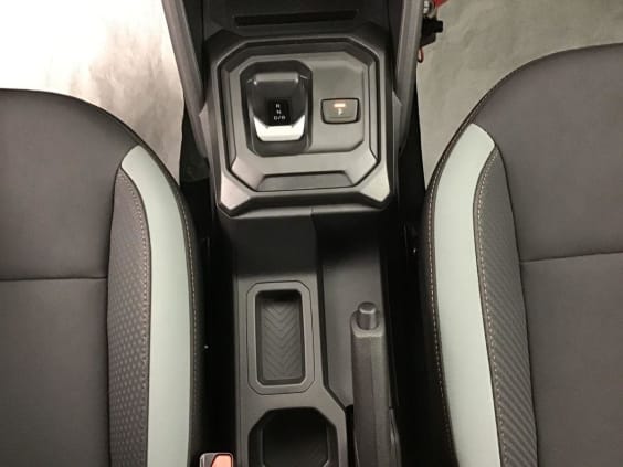 Dacia DUSTER Extreme + 1.8 HYBRID 155 Gris Schiste