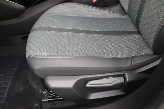 Peugeot 2008 Allure Hybrid 145 hp e-DSC6 Blue