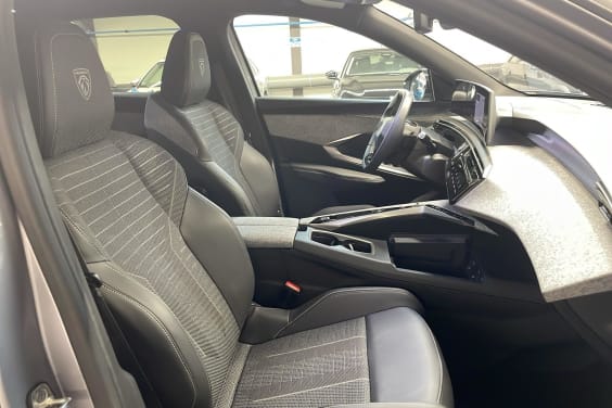 Peugeot 3008 Hybrid 145 e-DCS6 GT Gris Artense / Toit Noir