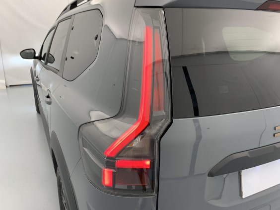 Dacia JOGGER Nouveau TCE 110 7 PL EXTREME Gris Urbain