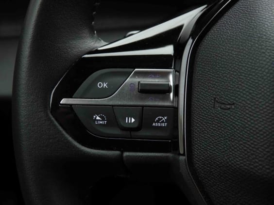 Peugeot 408 PHEV 225 ALLURE Noir