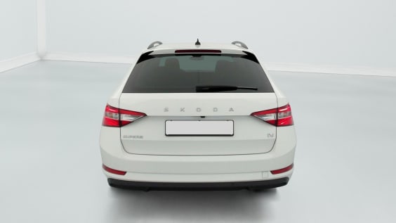 Skoda Superb Combi 1.4 TSI PHEV 218 CH DSG6 BUSINESS Blanc Cristal