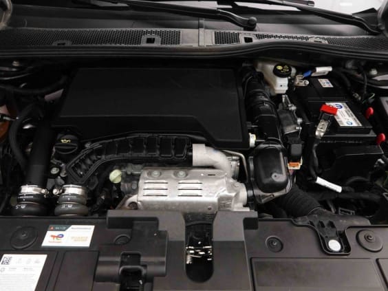 Citroën C4 X 1.2 T 130 AUT MAX Noir