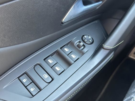 Peugeot 308 1.2 hybrid 145 gt e-dcs6 Gris