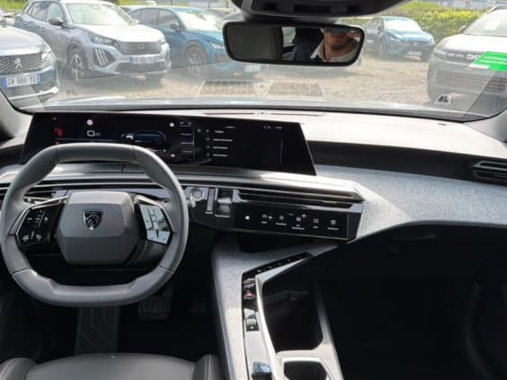 Peugeot 5008 Hybrid 145 allure e-dcs6 gris artense