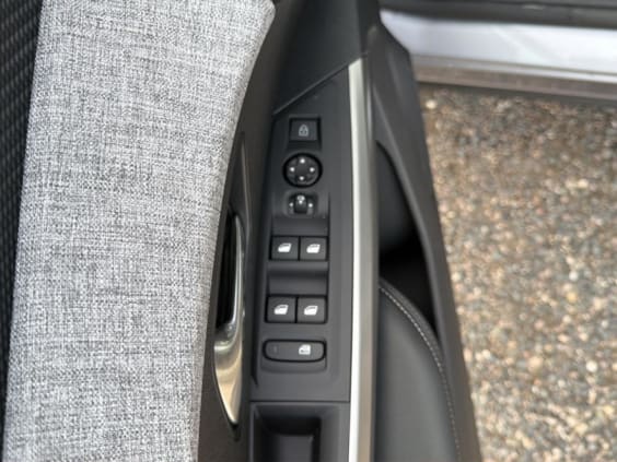 Peugeot 5008 Hybrid 145 allure e-dcs6 gris artense