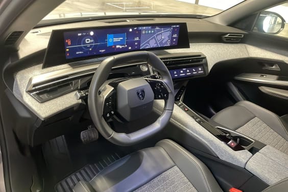 Peugeot 3008 Hybrid 145 e-DCS6 Allure Gris Artense 