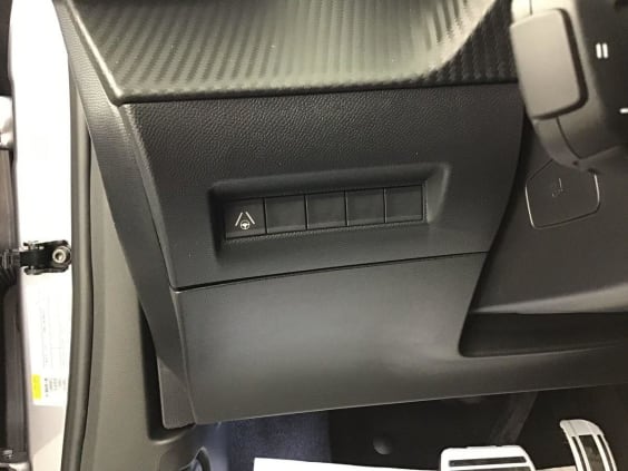 Peugeot 2008 GT Hybrid 145 hp e-DSC6 gris artense