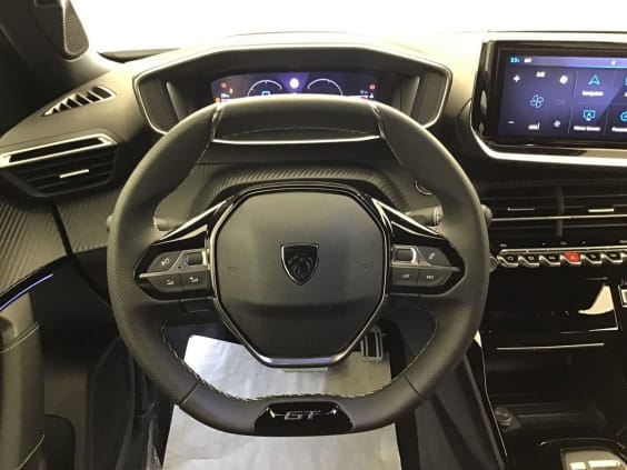 Peugeot 2008 GT Hybrid 145 hp e-DSC6 Blanc Okenite