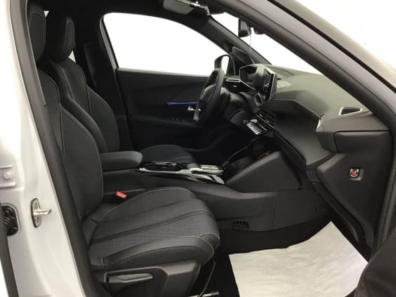 Peugeot 2008 GT Hybrid 145 hp e-DSC6 Blanc Okenite