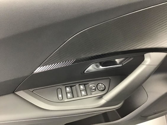 Peugeot 2008 ALLURE HYBRID 145 E-DSC6 Gris Selenium