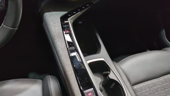Peugeot 3008 Hybrid 145 e-DCS6 Allure Blanc Okenite