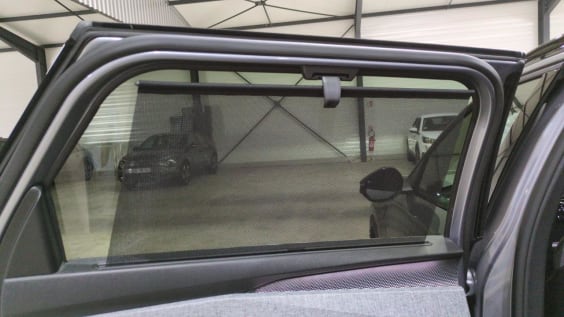 Peugeot 5008 Hybrid 145 gt e-dcs6 Gris Artense / Toit Noir