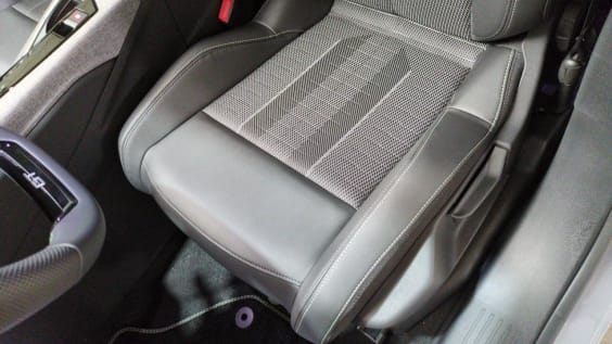 Peugeot 5008 Hybrid 145 e-DCS6 GT Gris Artense / Toit Noir
