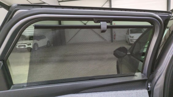 Peugeot 5008 Hybrid 145 e-DCS6 GT Gris Artense / Toit Noir
