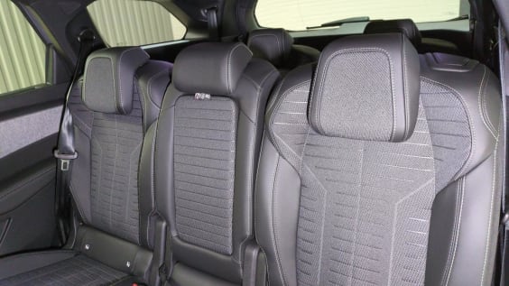 Peugeot 5008 Hybrid 145 e-DCS6 GT Gris Artense / Toit Noir