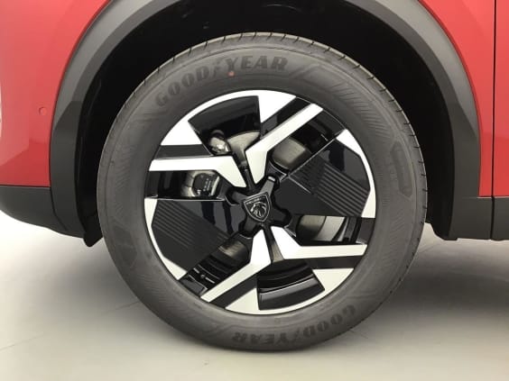 Peugeot 2008 Hybrid 145 e-DCS6 GT Rouge Elixir