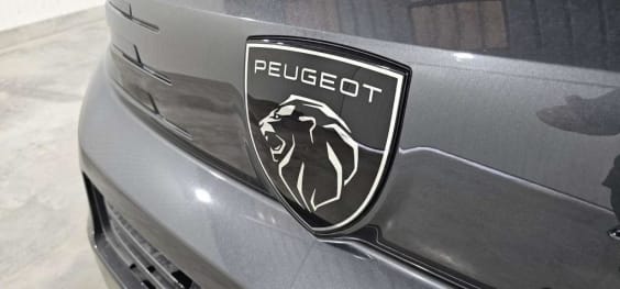 Peugeot Traveller Traveller M Diesel 180 ch Automatique Business Gris Titane