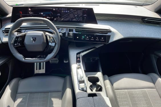 Peugeot 5008 HYBRID 145CH E-DCS6 GT Gris Artense - Toit Noir