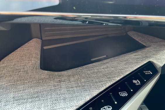 Peugeot 5008 HYBRID 145CH E-DCS6 GT Gris Artense - Toit Noir