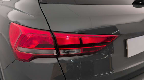 Audi Q3 35 TDI 150 ch S tronic 7 Design Gris Nano