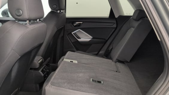 Audi Q3 35 TDI 150 ch S tronic 7 Design Gris Nano