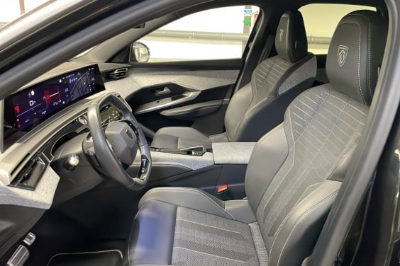 Peugeot 3008 Hybrid 145 e-DCS6 GT Noir Perla Nera