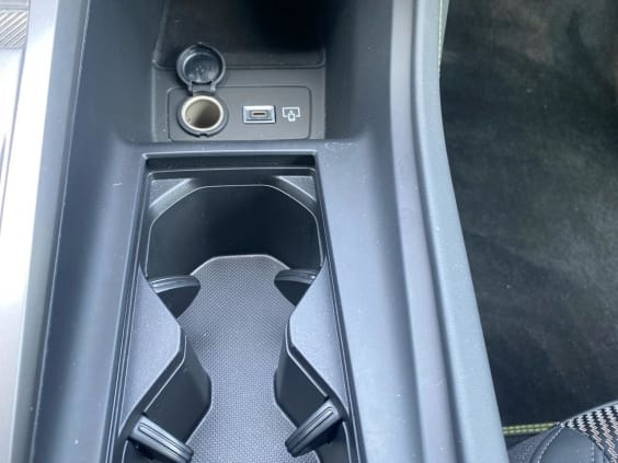 Peugeot 308 1.2 hybrid 145 gt e-dcs6 Gris