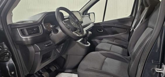 Nissan PRIMASTAR COMBI Primastar Combi L2H1 3.0t 2.0 dCi 150 S/S BVM N-Connecta Gris Comète