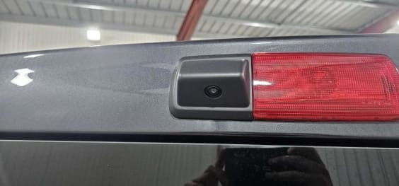 Nissan PRIMASTAR COMBI Primastar Combi L2H1 3.0t 2.0 dCi 150 S/S BVM N-Connecta Gris Comète