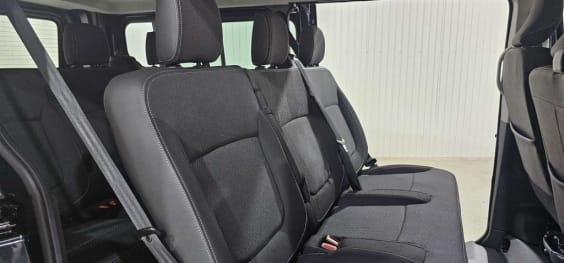 Nissan PRIMASTAR COMBI Primastar Combi L2H1 3.0t 2.0 dCi 150 S/S BVM N-Connecta Gris Comète