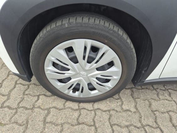 Toyota aygo X 1.0 VVT-I 72 CVT Blanc
