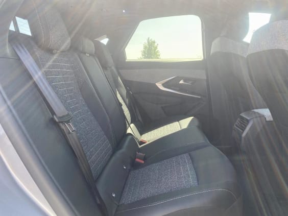 Peugeot 3008 1.2 hybrid 145 allure business e-dcs6 Gris