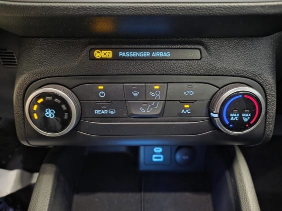 Ford Focus SW Ford 1.5 TDCi EcoBlue Cool&Connect Blanc
