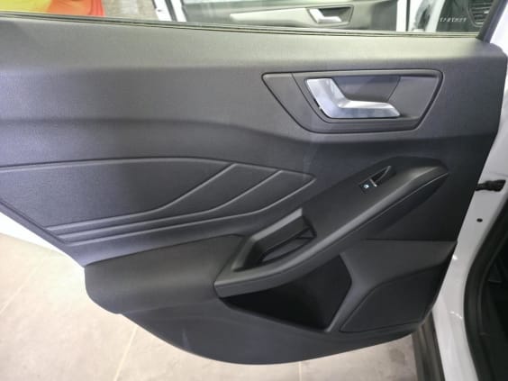 Ford Focus SW Ford 1.5 TDCi EcoBlue Cool&Connect Blanc