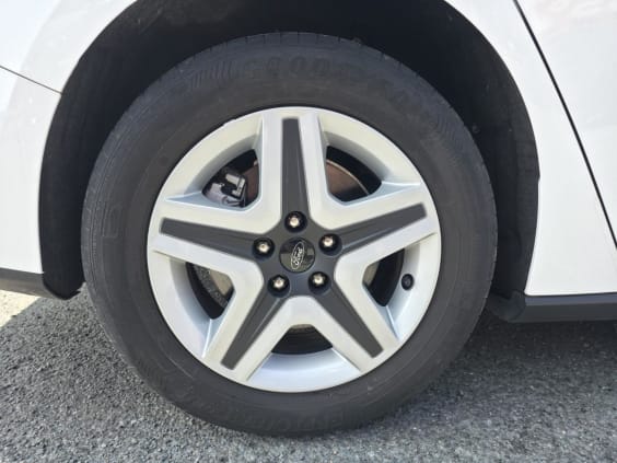 Ford Focus SW Ford 1.5 TDCi EcoBlue Cool&Connect Blanc