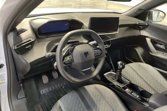 Peugeot 2008 PureTech 100 S&S BVM6 Allure Blanc Okenite