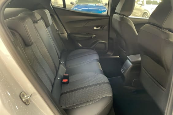 Peugeot 2008 PureTech 100 S&S BVM6 Allure Blanc Okenite