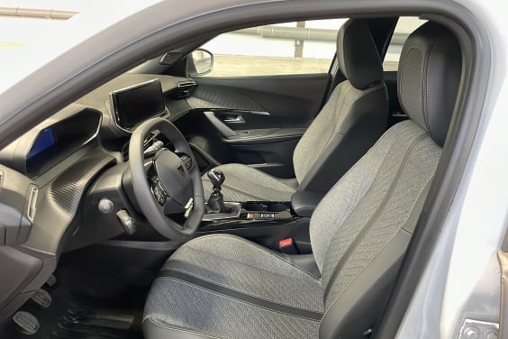 Peugeot 2008 PureTech 100 S&S BVM6 Allure Blanc Okenite