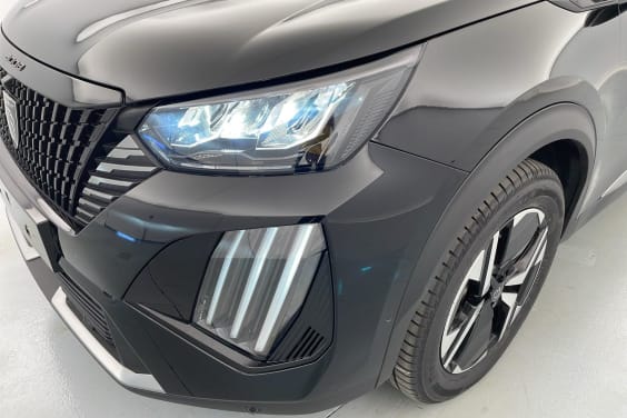Peugeot 2008 ELECTRIQUE 50 kWh 136 ch Allure Noir Perla Nera