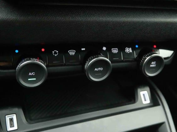 Citroën C4 X 1.2 T 130 AUT MAX Noir