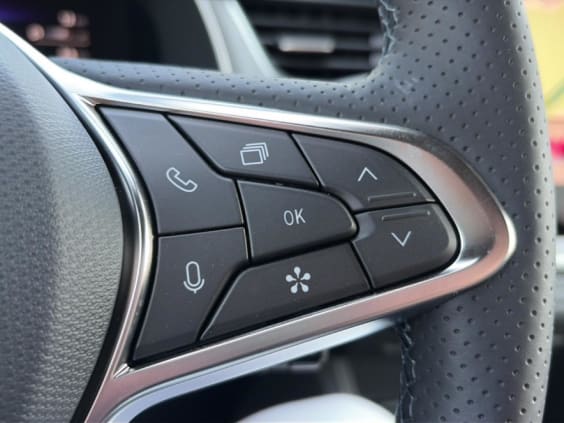 Renault CAPTUR II 1.8 e-tech full hybrid 160 techno Blanc Nacre Toit Noi
