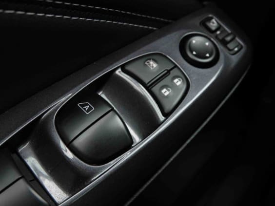 Nissan JUKE 1.0 DIG-T 114 AUT N-DESIGN Bordeaux