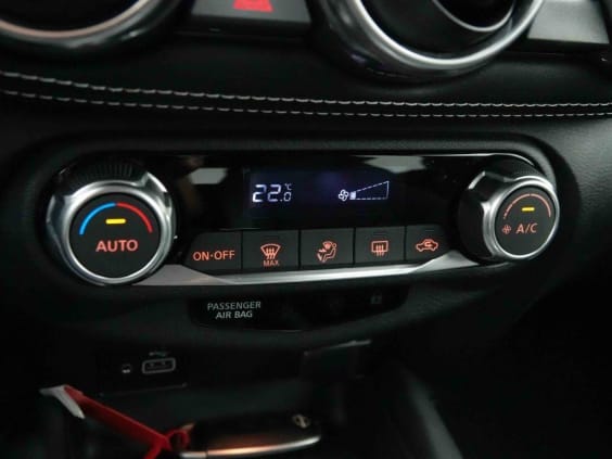 Nissan JUKE 1.0 DIG-T 114 AUT N-DESIGN Bordeaux